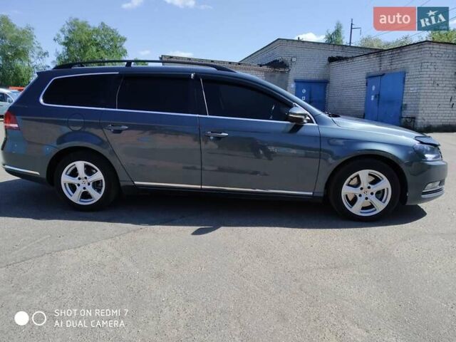 Синий Фольксваген Пассат, объемом двигателя 1.6 л и пробегом 355 тыс. км за 8250 $, фото 1 на Automoto.ua