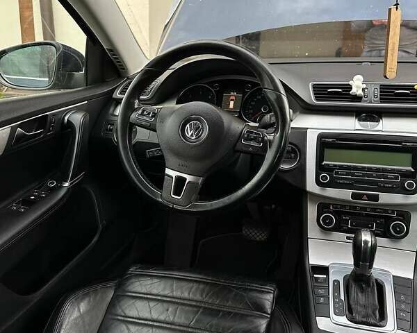 Синий Фольксваген Пассат, объемом двигателя 2 л и пробегом 315 тыс. км за 10900 $, фото 24 на Automoto.ua