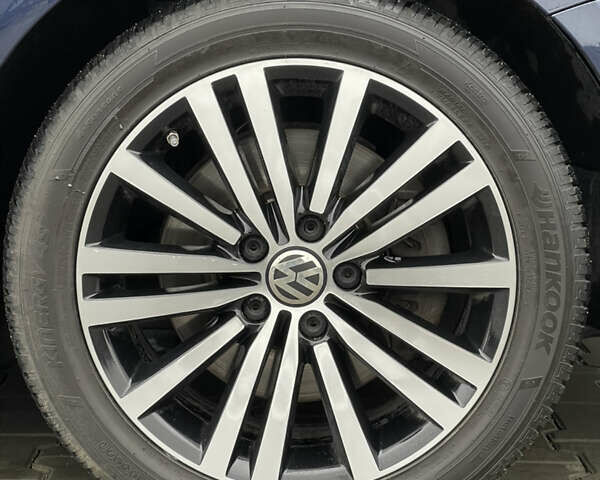 Синий Фольксваген Пассат, объемом двигателя 2 л и пробегом 225 тыс. км за 13900 $, фото 14 на Automoto.ua