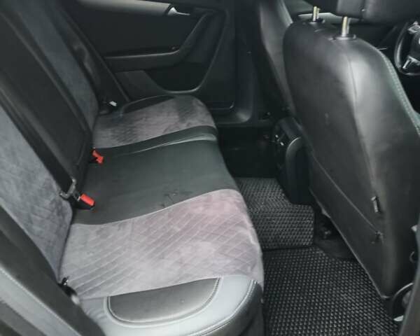 Синий Фольксваген Пассат, объемом двигателя 2 л и пробегом 286 тыс. км за 9999 $, фото 9 на Automoto.ua