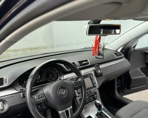 Синий Фольксваген Пассат, объемом двигателя 1.97 л и пробегом 285 тыс. км за 12200 $, фото 24 на Automoto.ua