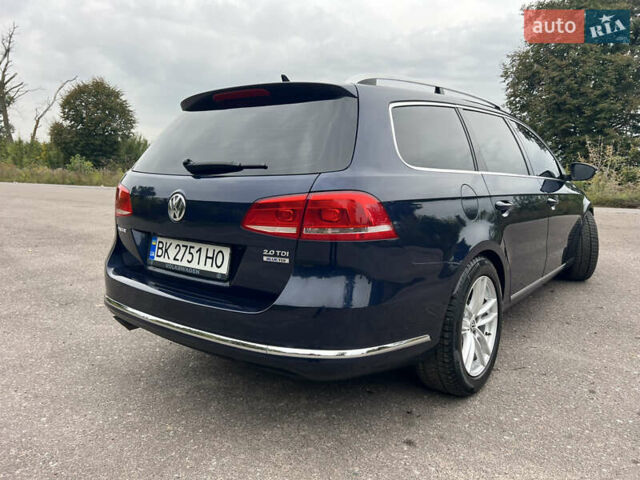 Синий Фольксваген Пассат, объемом двигателя 2 л и пробегом 263 тыс. км за 10599 $, фото 5 на Automoto.ua
