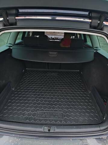 Синій Фольксваген Пассат, об'ємом двигуна 1.97 л та пробігом 275 тис. км за 9000 $, фото 10 на Automoto.ua