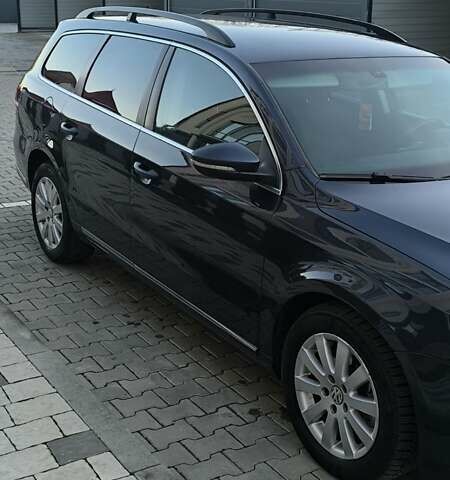 Синий Фольксваген Пассат, объемом двигателя 1.97 л и пробегом 280 тыс. км за 8850 $, фото 4 на Automoto.ua