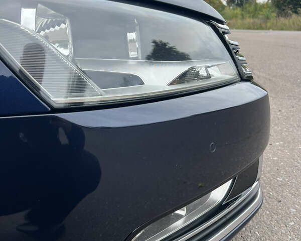 Синий Фольксваген Пассат, объемом двигателя 2 л и пробегом 263 тыс. км за 10599 $, фото 19 на Automoto.ua