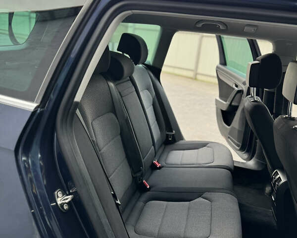 Синий Фольксваген Пассат, объемом двигателя 1.97 л и пробегом 285 тыс. км за 12200 $, фото 16 на Automoto.ua