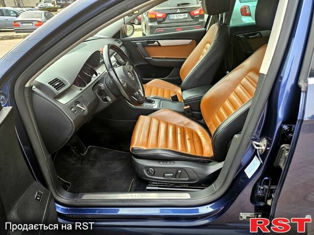 Синий Фольксваген Пассат, объемом двигателя 2 л и пробегом 223 тыс. км за 11000 $, фото 8 на Automoto.ua