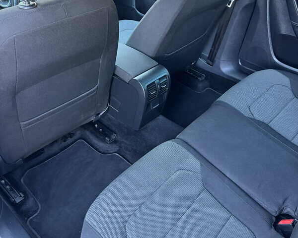 Синий Фольксваген Пассат, объемом двигателя 1.97 л и пробегом 280 тыс. км за 8700 $, фото 13 на Automoto.ua