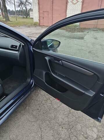 Синій Фольксваген Пассат, об'ємом двигуна 1.97 л та пробігом 275 тис. км за 9000 $, фото 20 на Automoto.ua