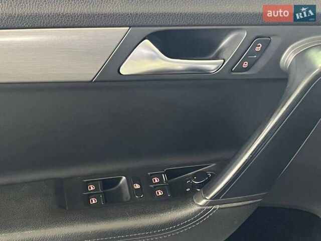 Фольксваген Пассат 2011 в Одессе на Automoto.ua Синий Фольксваген Пассат, объемом двигателя 1.4 л и пробегом 350 тыс. км за 8300 $, фото 13 на Automoto.ua