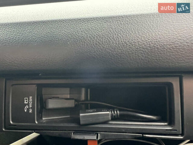 Синий Фольксваген Пассат, объемом двигателя 2 л и пробегом 263 тыс. км за 10599 $, фото 47 на Automoto.ua