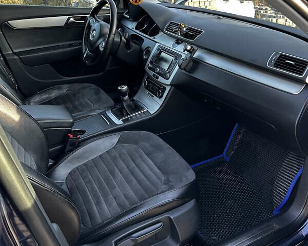 Синій Фольксваген Пассат, об'ємом двигуна 1.97 л та пробігом 220 тис. км за 11200 $, фото 48 на Automoto.ua