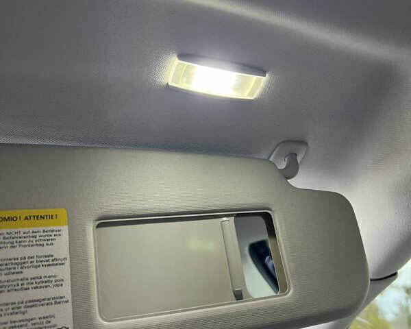 Синий Фольксваген Пассат, объемом двигателя 2 л и пробегом 263 тыс. км за 10599 $, фото 40 на Automoto.ua