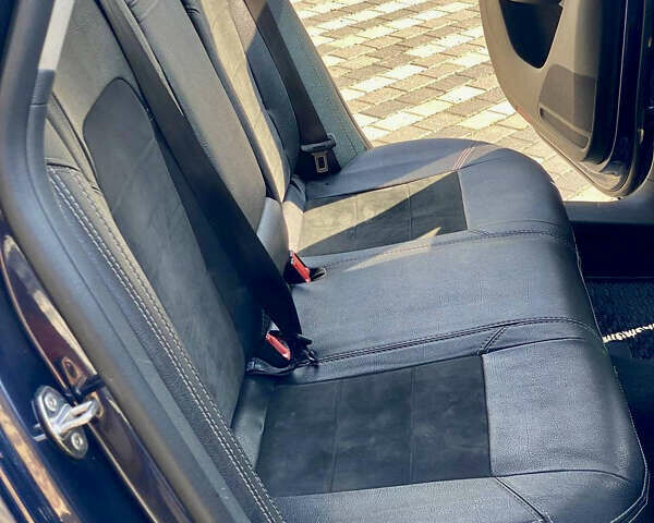 Синий Фольксваген Пассат, объемом двигателя 1.4 л и пробегом 243 тыс. км за 7399 $, фото 19 на Automoto.ua