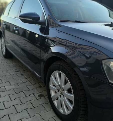 Синий Фольксваген Пассат, объемом двигателя 1.97 л и пробегом 280 тыс. км за 8850 $, фото 13 на Automoto.ua