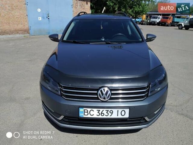 Синий Фольксваген Пассат, объемом двигателя 1.6 л и пробегом 355 тыс. км за 8250 $, фото 7 на Automoto.ua