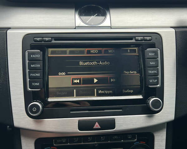 Синий Фольксваген Пассат, объемом двигателя 2 л и пробегом 263 тыс. км за 10599 $, фото 34 на Automoto.ua