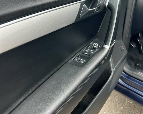 Синий Фольксваген Пассат, объемом двигателя 2 л и пробегом 263 тыс. км за 10599 $, фото 25 на Automoto.ua