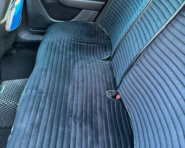 Синий Фольксваген Пассат, объемом двигателя 1.97 л и пробегом 266 тыс. км за 9199 $, фото 7 на Automoto.ua