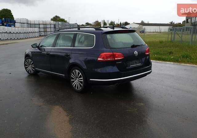 Синий Фольксваген Пассат, объемом двигателя 2 л и пробегом 219 тыс. км за 12500 $, фото 1 на Automoto.ua