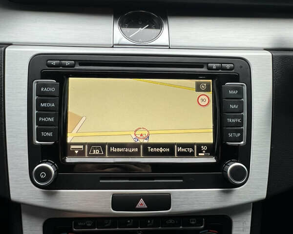 Синий Фольксваген Пассат, объемом двигателя 2 л и пробегом 263 тыс. км за 10599 $, фото 37 на Automoto.ua