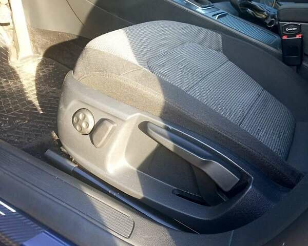 Синій Фольксваген Пассат, об'ємом двигуна 1.6 л та пробігом 135 тис. км за 8700 $, фото 13 на Automoto.ua