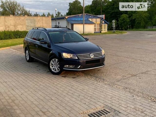 Синій Фольксваген Пассат, об'ємом двигуна 2 л та пробігом 247 тис. км за 9300 $, фото 5 на Automoto.ua