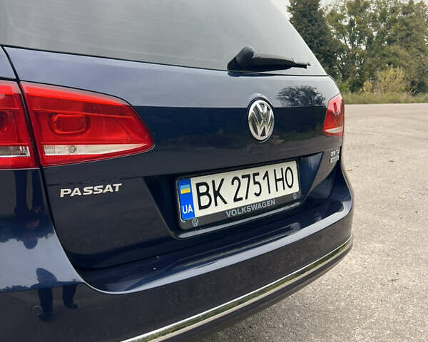 Синий Фольксваген Пассат, объемом двигателя 2 л и пробегом 263 тыс. км за 10599 $, фото 15 на Automoto.ua
