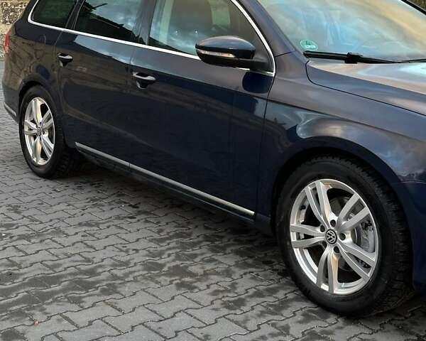 Синий Фольксваген Пассат, объемом двигателя 2 л и пробегом 315 тыс. км за 10900 $, фото 55 на Automoto.ua