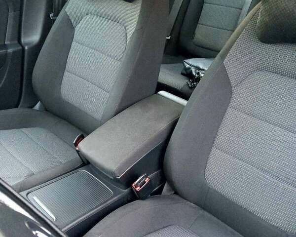 Синій Фольксваген Пассат, об'ємом двигуна 1.6 л та пробігом 135 тис. км за 8850 $, фото 13 на Automoto.ua