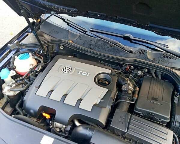 Синій Фольксваген Пассат, об'ємом двигуна 1.6 л та пробігом 134 тис. км за 9000 $, фото 27 на Automoto.ua