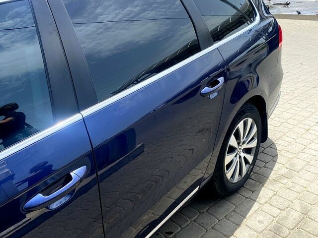 Синій Фольксваген Пассат, об'ємом двигуна 2 л та пробігом 265 тис. км за 9000 $, фото 3 на Automoto.ua