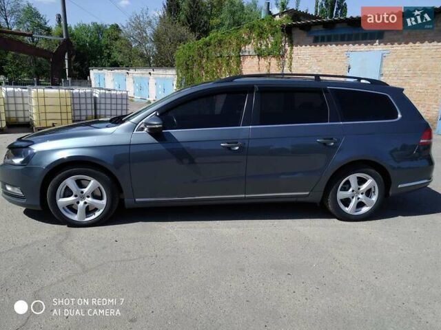 Синий Фольксваген Пассат, объемом двигателя 1.6 л и пробегом 355 тыс. км за 8250 $, фото 5 на Automoto.ua