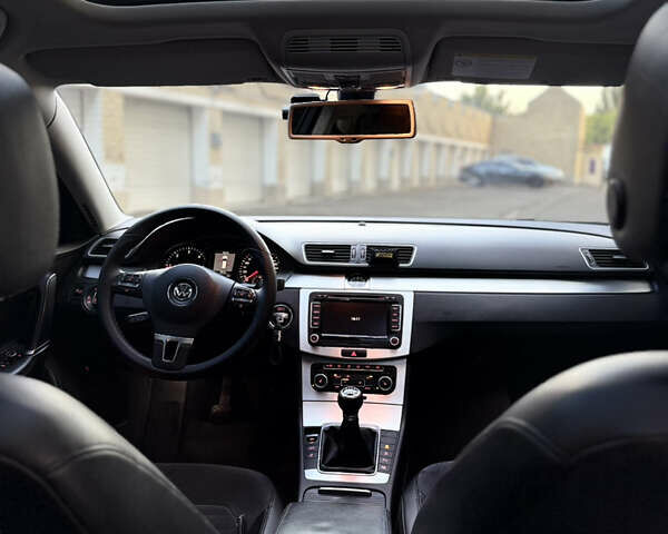 Синий Фольксваген Пассат, объемом двигателя 2 л и пробегом 294 тыс. км за 13000 $, фото 20 на Automoto.ua