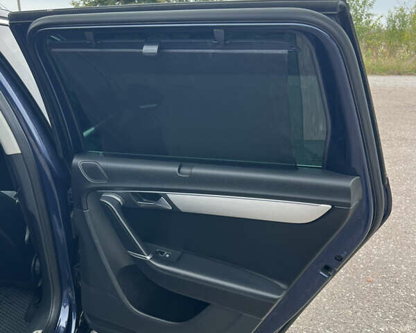 Синий Фольксваген Пассат, объемом двигателя 2 л и пробегом 263 тыс. км за 10599 $, фото 51 на Automoto.ua