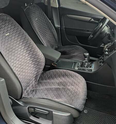 Синій Фольксваген Пассат, об'ємом двигуна 2 л та пробігом 290 тис. км за 8500 $, фото 4 на Automoto.ua