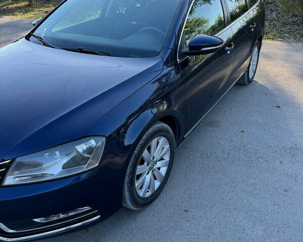 Синий Фольксваген Пассат, объемом двигателя 1.97 л и пробегом 266 тыс. км за 9199 $, фото 3 на Automoto.ua