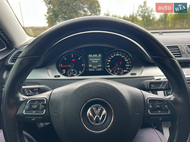 Синий Фольксваген Пассат, объемом двигателя 2 л и пробегом 263 тыс. км за 10599 $, фото 32 на Automoto.ua