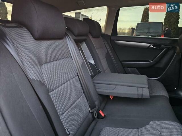 Синий Фольксваген Пассат, объемом двигателя 2 л и пробегом 285 тыс. км за 11600 $, фото 122 на Automoto.ua