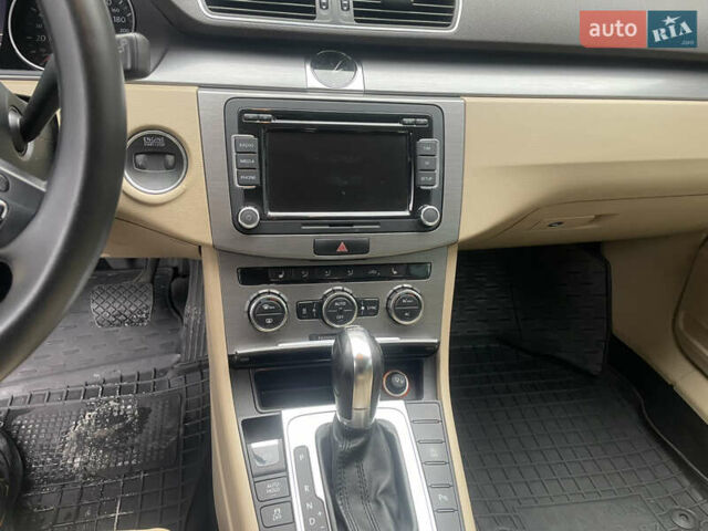 Синій Фольксваген Пассат, об'ємом двигуна 1.97 л та пробігом 306 тис. км за 12800 $, фото 11 на Automoto.ua