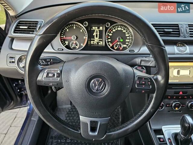 Синий Фольксваген Пассат, объемом двигателя 2 л и пробегом 285 тыс. км за 11600 $, фото 134 на Automoto.ua
