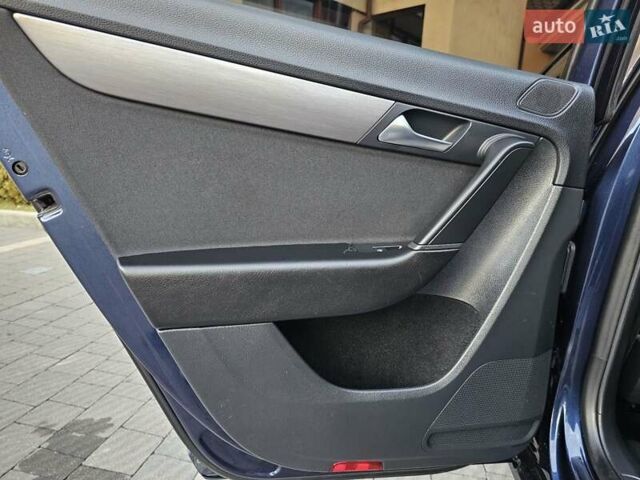 Синий Фольксваген Пассат, объемом двигателя 2 л и пробегом 285 тыс. км за 11600 $, фото 144 на Automoto.ua