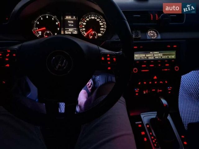 Синій Фольксваген Пассат, об'ємом двигуна 1.4 л та пробігом 264 тис. км за 9500 $, фото 3 на Automoto.ua