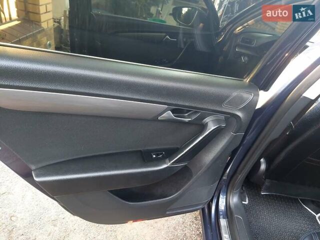 Синій Фольксваген Пассат, об'ємом двигуна 1.6 л та пробігом 50 тис. км за 7999 $, фото 38 на Automoto.ua