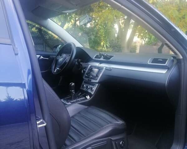 Синій Фольксваген Пассат, об'ємом двигуна 1.6 л та пробігом 285 тис. км за 10500 $, фото 26 на Automoto.ua