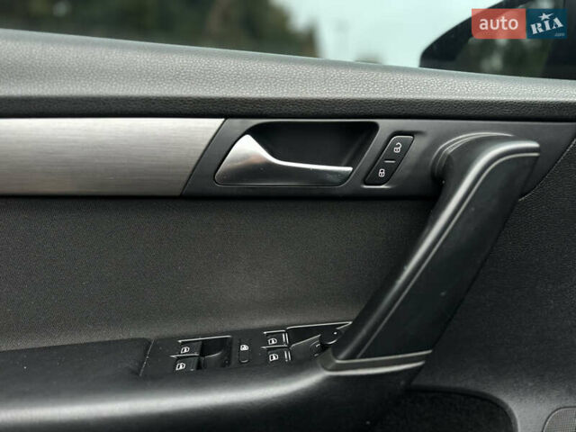 Синий Фольксваген Пассат, объемом двигателя 1.39 л и пробегом 202 тыс. км за 7250 $, фото 11 на Automoto.ua