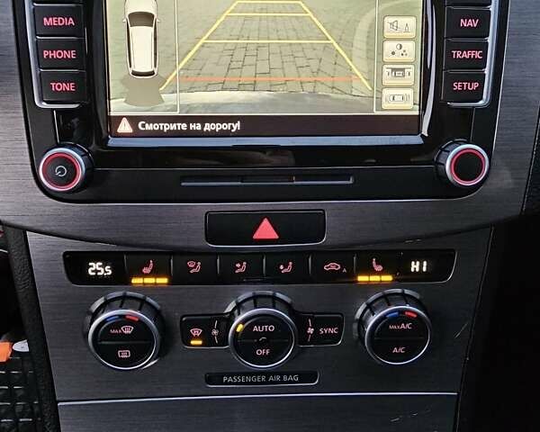 Синий Фольксваген Пассат, объемом двигателя 2 л и пробегом 285 тыс. км за 11600 $, фото 107 на Automoto.ua