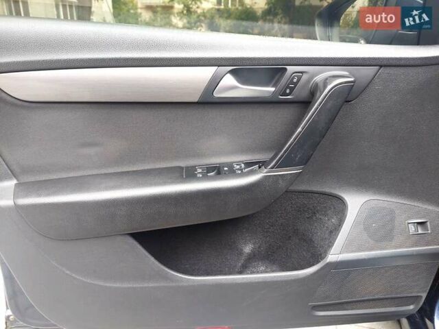 Синий Фольксваген Пассат, объемом двигателя 1.6 л и пробегом 50 тыс. км за 7499 $, фото 26 на Automoto.ua