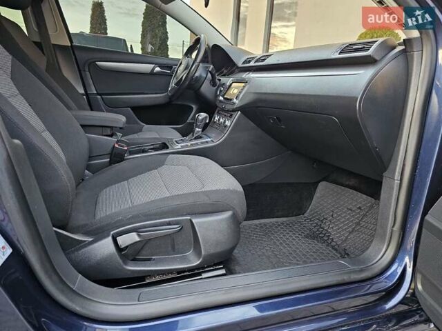 Синий Фольксваген Пассат, объемом двигателя 2 л и пробегом 285 тыс. км за 11600 $, фото 125 на Automoto.ua