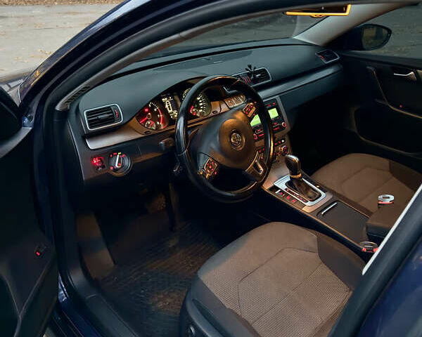 Синий Фольксваген Пассат, объемом двигателя 1.4 л и пробегом 202 тыс. км за 6500 $, фото 8 на Automoto.ua